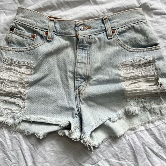 Levi’s shorts - Picture 8 of 8